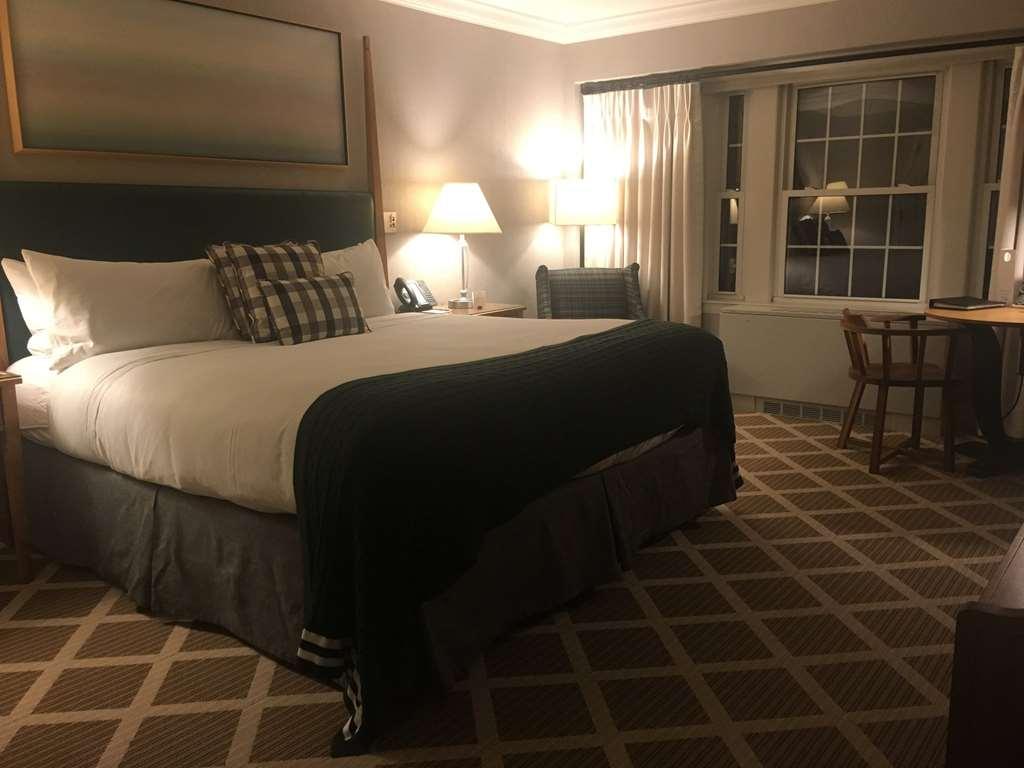 Hanover Inn Dartmouth Room photo