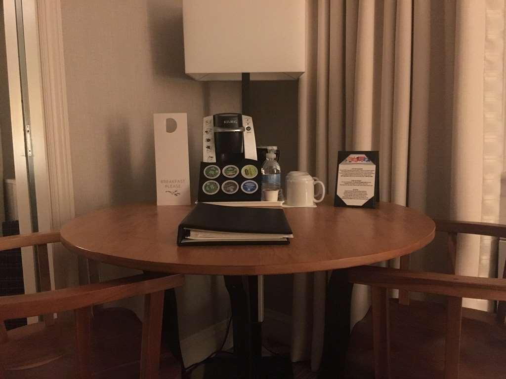 Hanover Inn Dartmouth Room photo