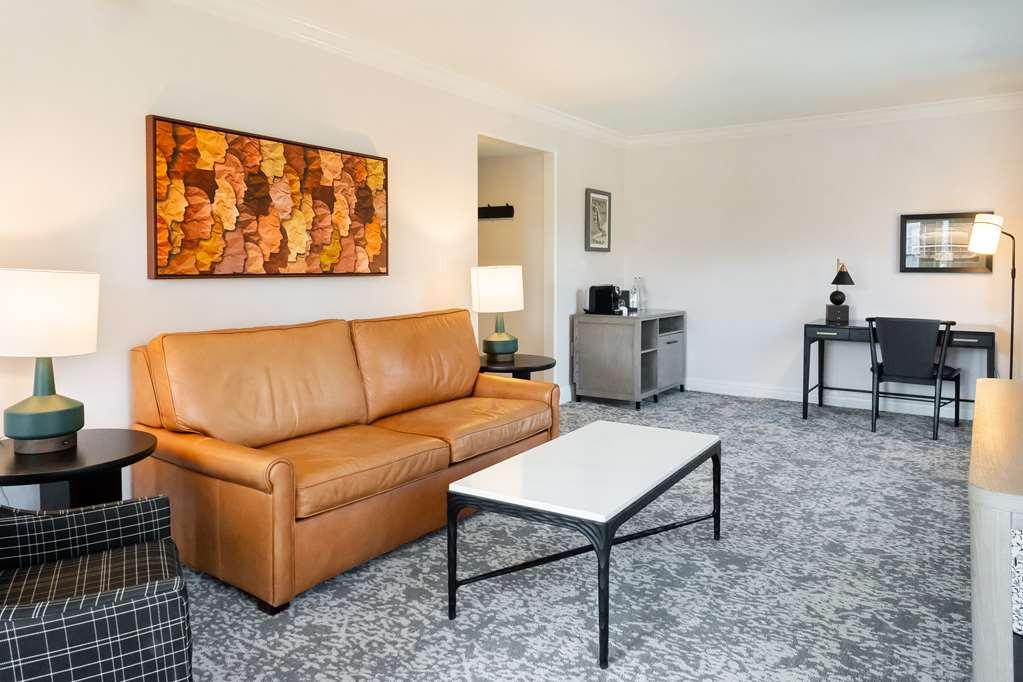 Hanover Inn Dartmouth Room photo